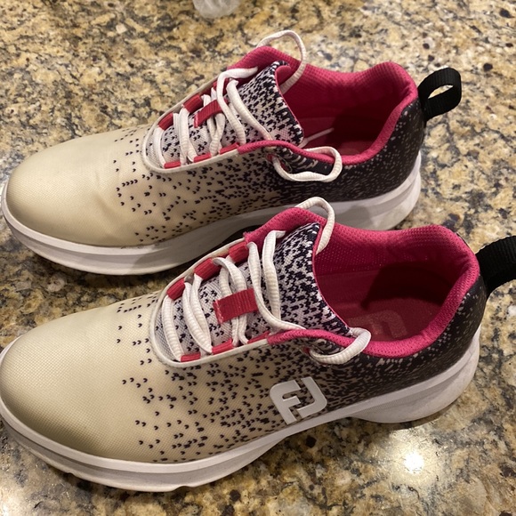 FootJoy FJ Flex Spikeless Shoes, - Style #92924 size 7 - Picture 2 of 8